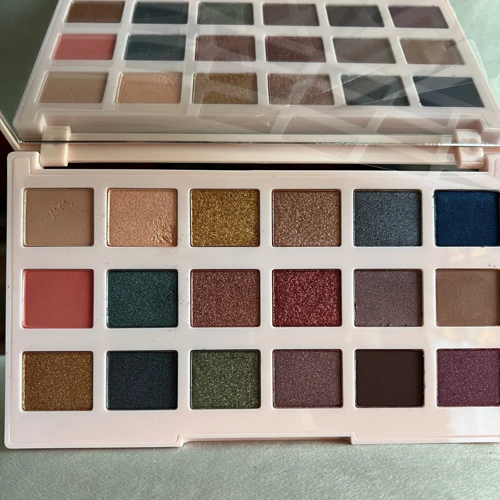 NIB Ciate London The Editor Palette New England